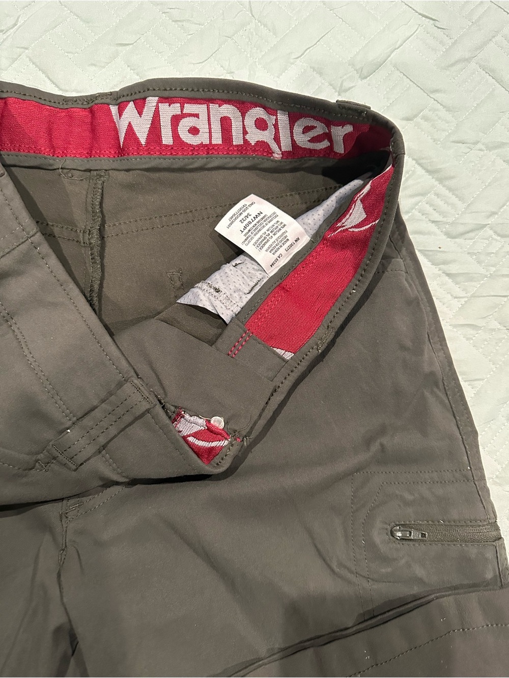 Wrangler Outdoor Pants Men’s Olive green Cargo Hiking Work Utility Stretch Pants - Picture 2 of 5